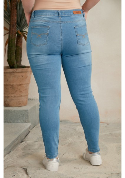 Büyük Beden Buz Mavi Kot Pantolon fırsatları