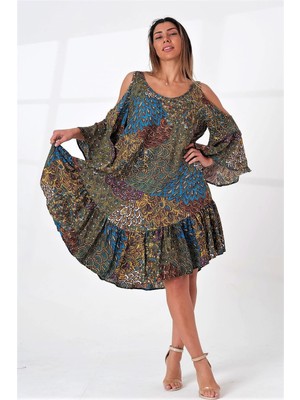 Keyifli Moda Kadın Haki Omuzu Pencereli Tavus Kuşu Desen Kolları Volanlı Oversize Elbise