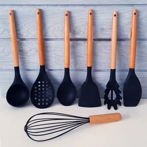 7 Parça Bambu Saplı Silikon Servis Seti -Kepçe, Kevgir, Spatula, Kaşık, Spagetti K., Çırpıcı