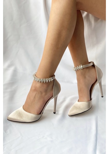 Gizmo Bej Saten Bilekten Taşlı Topuklu Ayakkabı fiyatları