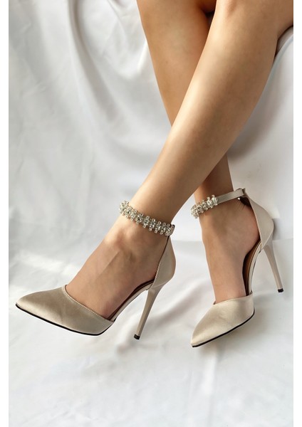Gizmo Bej Saten Bilekten Taşlı Topuklu Ayakkabı modelleri