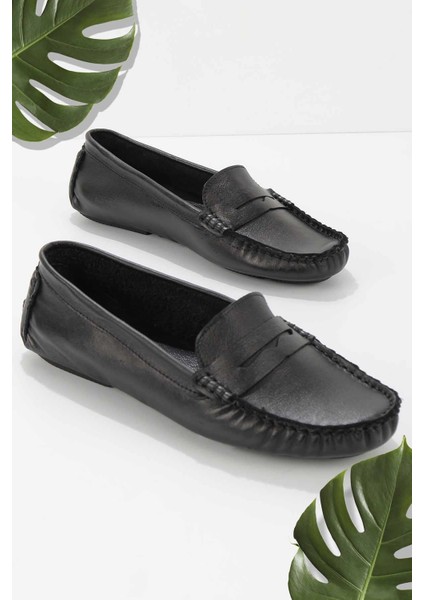 Siyah Hakiki Deri Kadın Loafer Ayakkabı K01671300203