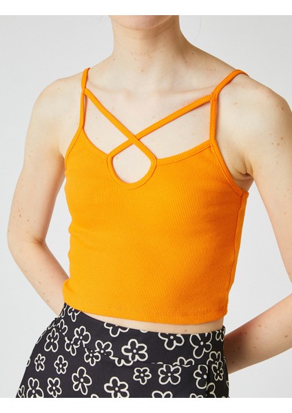 Asimetrik Yaka Atlet indirimleri