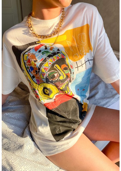 Kadın Renkli Baskılı Oversize Beyaz T-Shirt Elbise modelleri