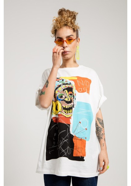 Kadın Renkli Baskılı Oversize Beyaz T-Shirt Elbise indirimleri