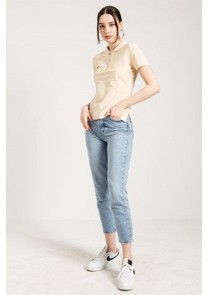 Bej Klasik Düğmeli Kadın Polo Yaka T-Shirt