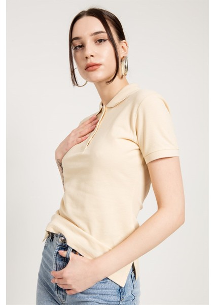 Bej Klasik Düğmeli Kadın Polo Yaka T-Shirt modelleri