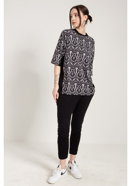 Desenli Oversize Siyah Kadın T-Shirt fiyatları