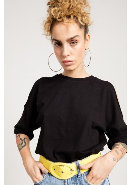 Omzu Açık Siyah Kadın T-Shirt fiyatları