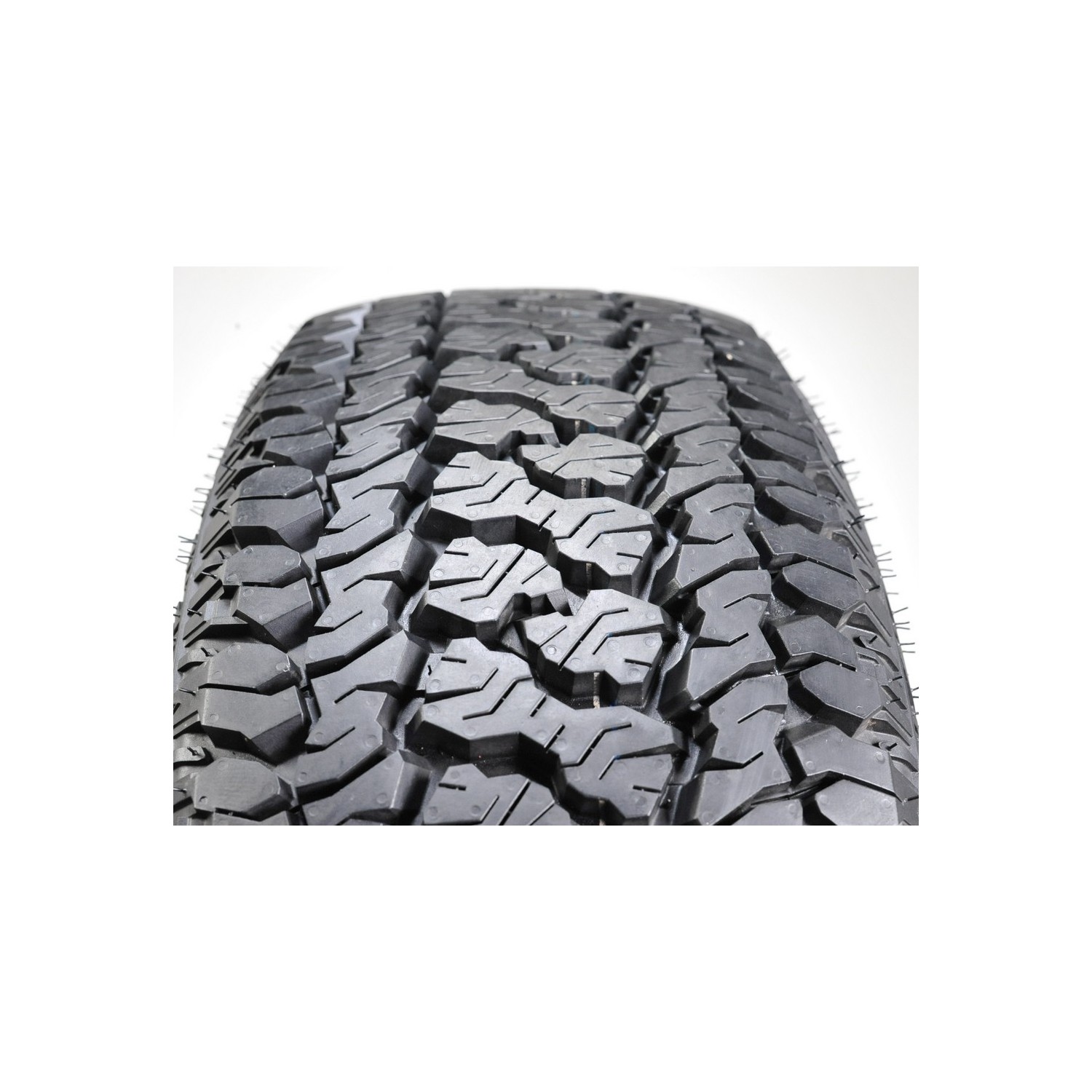 Kumho 255/60 R18 112T Road Venture AT51 SUV 4 Mevsim Lastiği Fiyatı