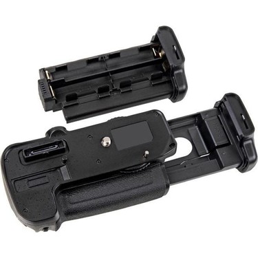 Nikon D7200 AF-S 18-70+MB-D15 BTグリップ ニコン Nikon D7200 AF-S 18-70+MB-D15 BTグリップ ニコン