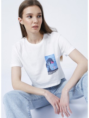 Fabrika Bisiklet Yaka  Crop Baskılı Beyaz Kadın T-Shirt  -  FOX