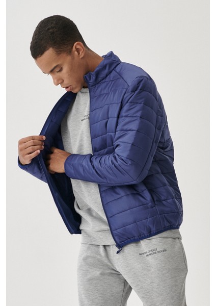 Erkek Indigo Standart Fit Ultra Hafif Soğuk Geçirmez Casual Mont