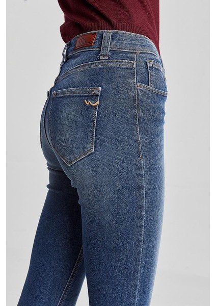 Tanya X Tread Wash Kadın Jeans fırsatları
