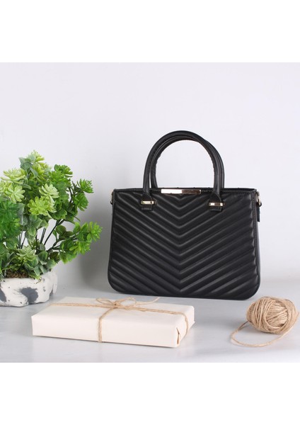 1376 Siyah Suni Deri El ve Omuz Çantası fırsatları