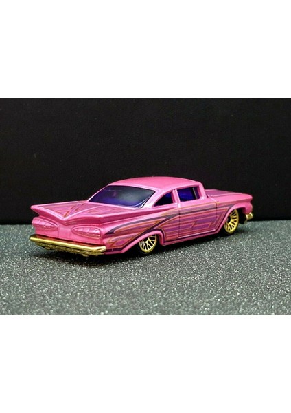 Hot Wheels Hot Wheels '59 Chevy Impala (Chevy Bel Air 4/5) fırsatları