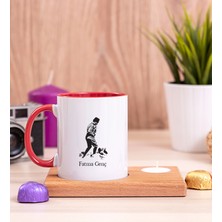 Hediye Dükkanı Kişiye Özel  Atatürk Tasarımlı Ahşap Altlıklı Mumlu Kırmızı Kupa Bardak