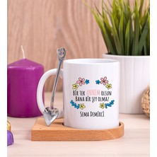 Hediye Dükkanı Kişiye Özel  Bir Tek Annem Olsun Ahşap Altlıklı Kaşıklı Beyaz Kupa Bardak