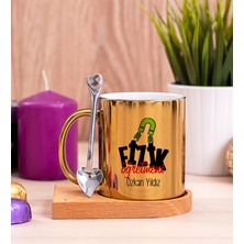 Hediye Dükkanı Kişiye Özel  Fizik Öğretmeni Ahşap Altlıklı Kaşıklı Gold Kupa Bardak