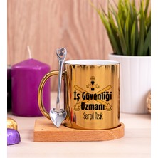 Hediye Dükkanı Kişiye Özel  Iş Güvenliği Uzmanı Ahşap Altlıklı Kaşıklı Gold Kupa Bardak