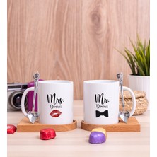 Hediye Dükkanı Kişiye Özel Mr Mrs Tasarımlı Ikili Ahşap Altlıklı Beyaz Kupa Bardak