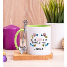 Hediye Dükkanı Kişiye Özel  Bir Tek Annem Olsun Ahşap Altlıklı Kaşıklı Yeşil Kupa Bardak