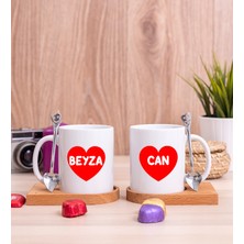 Hediye Dükkanı Kişiye Özel Isim Yazılı Kırmızı Kalpli Ikili Ahşap Altlıklı Beyaz Kupa Bardak