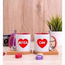 Hediye Dükkanı Kişiye Özel Isim Yazılı Kırmızı Kalpli Ikili Ahşap Altlıklı Kırmızı Kupa Bardak