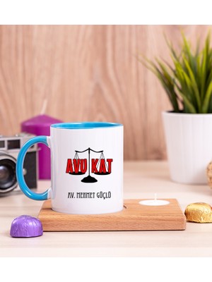 Hediye Dükkanı Kişiye Özel  Avukat Ahşap Altlıklı Mumlu Mavi Kupa Bardak