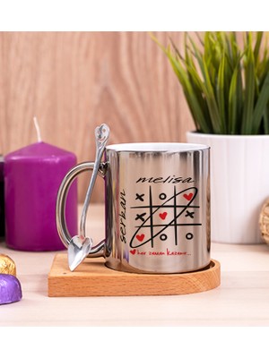 Hediye Dükkanı Kişiye Özel  Aşk Her Zaman Kazanır Ahşap Altlıklı Kaşıklı Silver Kupa Bardak