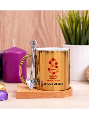 Hediye Dükkanı Kişiye Özel  Kadınlar Günü Hediyesi Ahşap Altlıklı Kaşıklı Gold Kupa Bardak