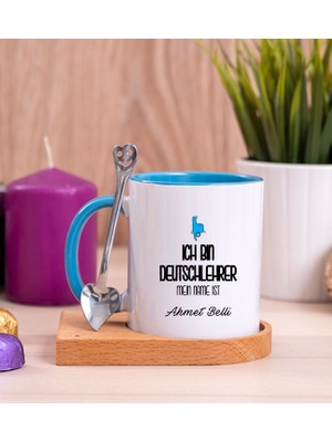 Hediye Dükkanı Kişiye Özel  Erkek Almanca Öğretmeni Ahşap Altlıklı Kaşıklı Mavi Kupa Bardak