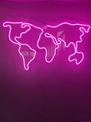Dekoraven Dünya Haritası Neon Tabela Neon Led Dekoratif Duvar Aydınlatması Neon Duvar Dekorasyonu 66 x 38 Cm