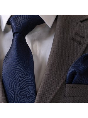 Exve Exclusive Lacivert Elengant Kendinden Desenli Kravat ve Karton Tutacaklı Mendil Seti Kravat Mendil Seti