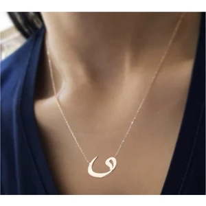 Market Of Universe Kadın 925 Ayar Gümüş Rose Kaplama Vav Model Kolye