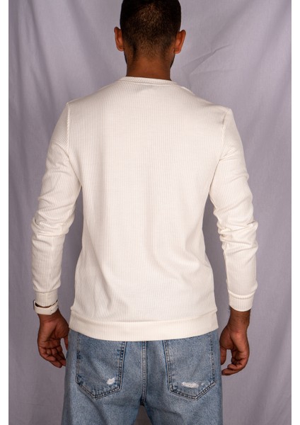 Beyaz Renk Beyaz Çizgi Detaylı Erkek Sweatshirt fırsatları