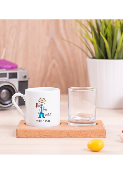 Kişiye Özel Erkek Diş Hekimi Karikatürü Ahşap Sunumlu Türk Kahvesi Fincanı