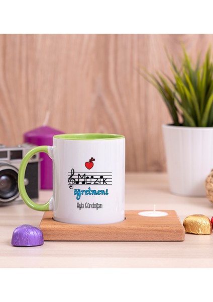 Kişiye Özel Müzik Öğretmeni Ahşap Altlıklı Mumlu Yeşil Kupa Bardak