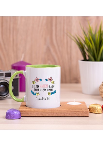 Kişiye Özel Bir Tek Annem Olsun Ahşap Altlıklı Mumlu Yeşil Kupa Bardak