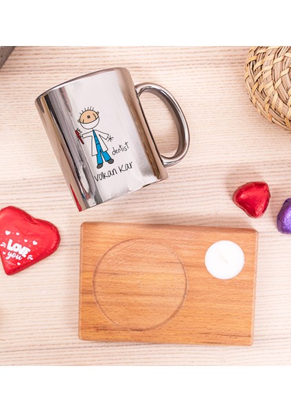 Kişiye Özel Erkek Diş Hekimi Karikatürü Ahşap Altlıklı Mumlu Silver Kupa Bardak fiyatları