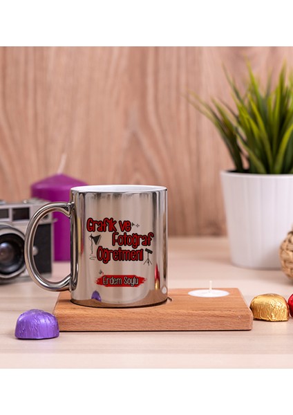 Kişiye Özel Grafik ve Fotoğraf Öğretmeni Ahşap Altlıklı Mumlu Silver Kupa Bardak