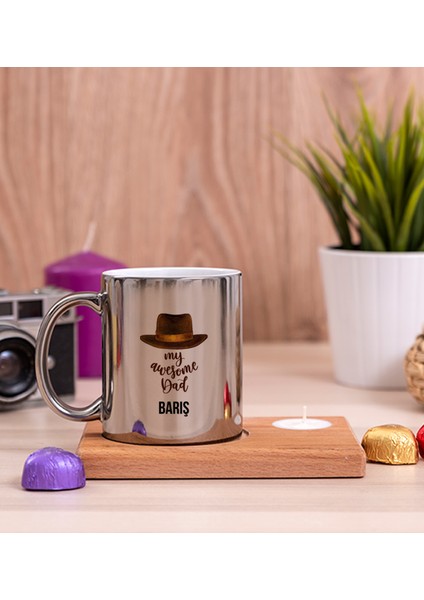 Kişiye Özel Awesome Dad Babaya Hediye Ahşap Altlıklı Mumlu Silver Kupa Bardak
