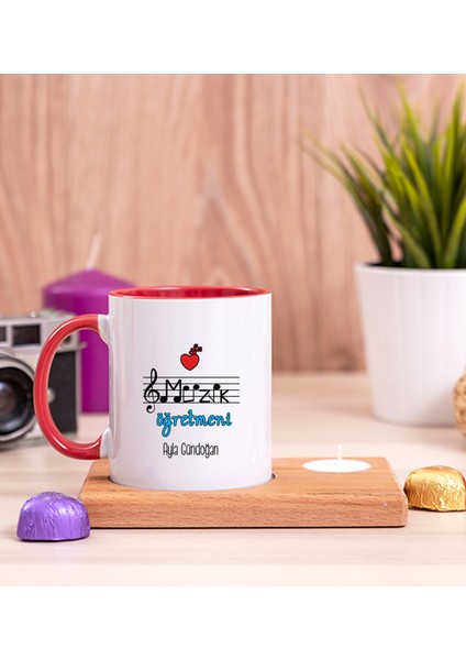 Kişiye Özel Müzik Öğretmeni Ahşap Altlıklı Mumlu Kırmızı Kupa Bardak