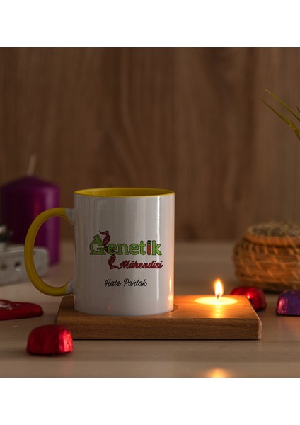 Kişiye Özel Genetik Mühendisi Ahşap Altlıklı Mumlu Sarı Kupa Bardak modelleri