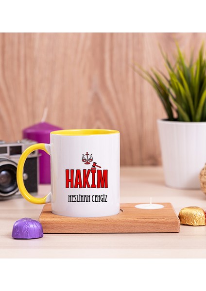 Kişiye Özel Hakim Ahşap Altlıklı Mumlu Sarı Kupa Bardak