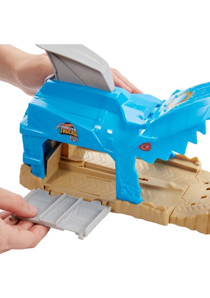 ® Monster Trucks Fırlatıcı Oyun Seti Serisi Monster Truck Aracı ve 1:64 ölçekli Hot Wheels® araba içerir 4 yaş ve üzeri GKY03 modelleri
