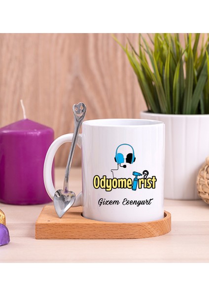 Kişiye Özel Odyometrist Ahşap Altlıklı Kaşıklı Beyaz Kupa Bardak