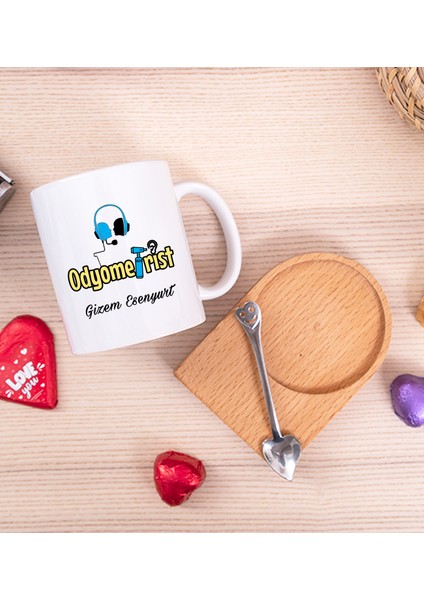 Kişiye Özel Odyometrist Ahşap Altlıklı Kaşıklı Beyaz Kupa Bardak fiyatları