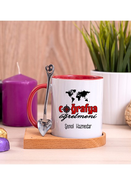 Kişiye Özel Coğrafya Öğretmeni Ahşap Altlıklı Kaşıklı Kırmızı Kupa Bardak
