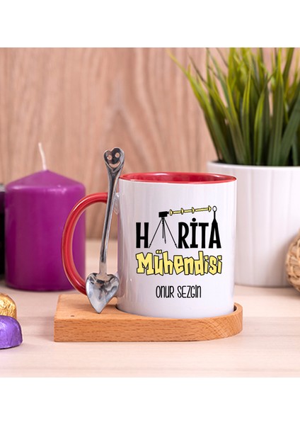 Kişiye Özel Harita Mühendisi Ahşap Altlıklı Kaşıklı Kırmızı Kupa Bardak